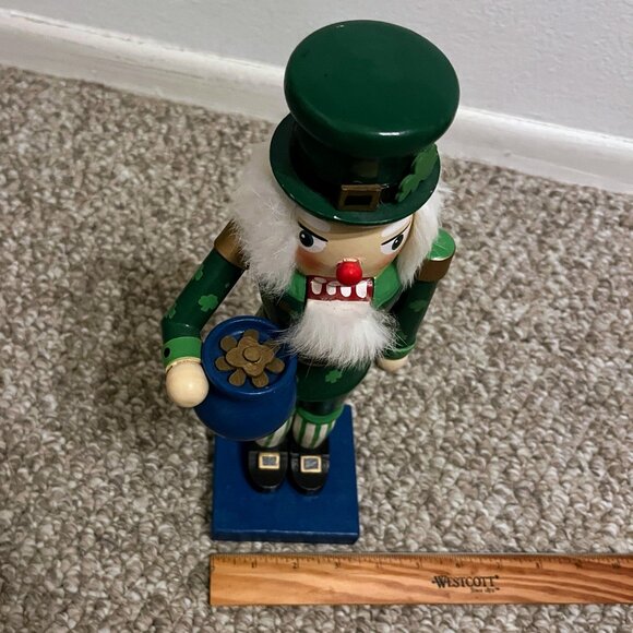 St. Patrick's Day x Christmas Holiday Nutcracker Figure - Picture 6 of 7